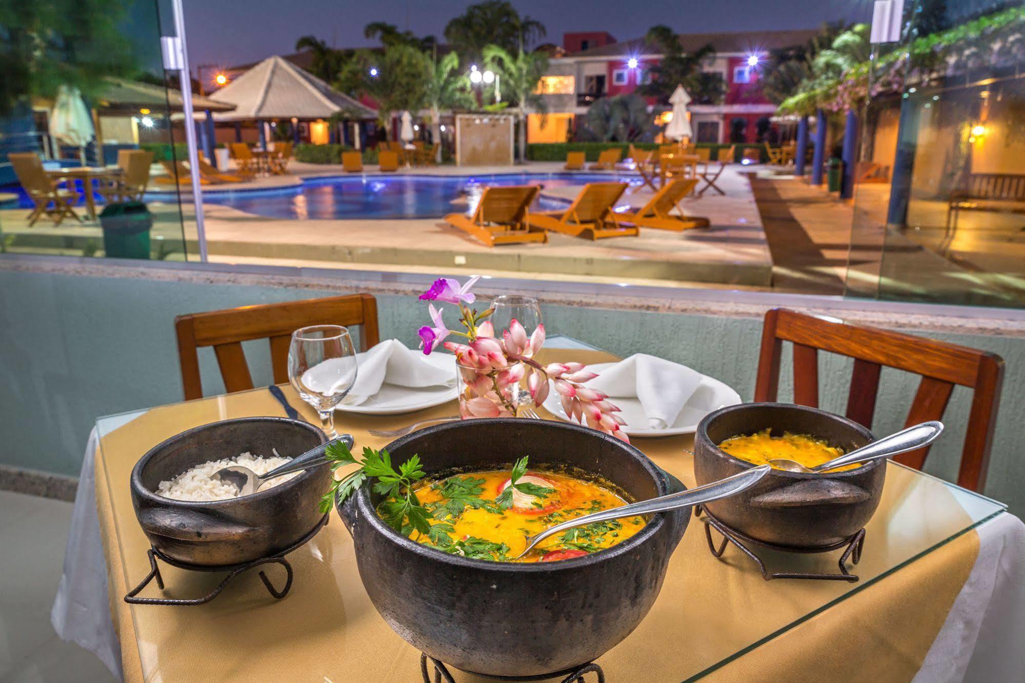 Vitoria Regia Praia Hotel 4*